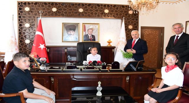 Vali Canlıer’in İlk Talimatı, “Çocuklara Meyve Suyu İkram Edelim”