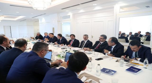 AK HEYETTEN ANKARA'DA YOĞUN MESAİ