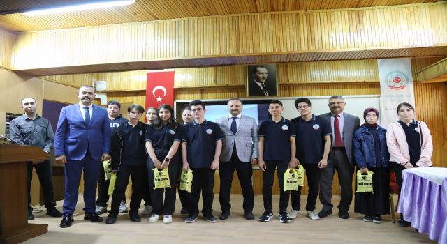 Arıbaş; Abdülhamid Han Fen Lisesi Öğrencileriyle Buluştu