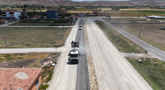 25 Metrelik Bulvarda Sathi Kaplama Asfalt Çalışmaları Başladı