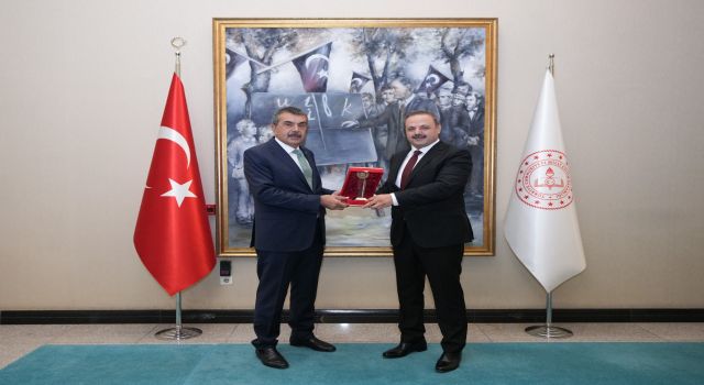 ASÜ Rektörü Arıbaş’tan Millî Eğitim Bakanı Yusuf Tekin’e Ziyaret