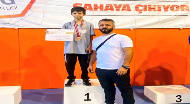 Genç Karateci Yılmaz Türkiye 3’üncüsü Oldu