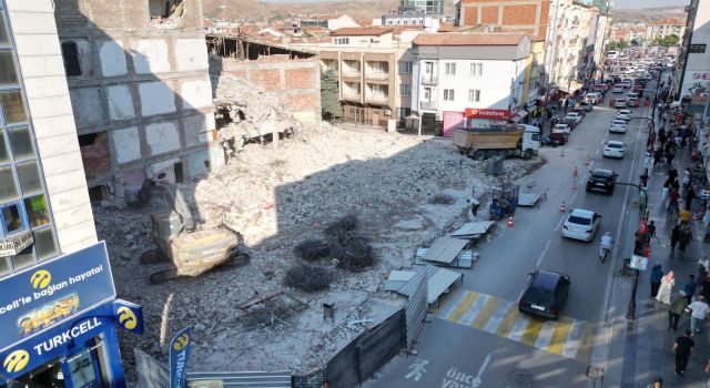 Kentsel Dönüşüm Çalışmaları Kapsamında Mehmet Şişman İşhanı Yıkımında Sona Gelindi