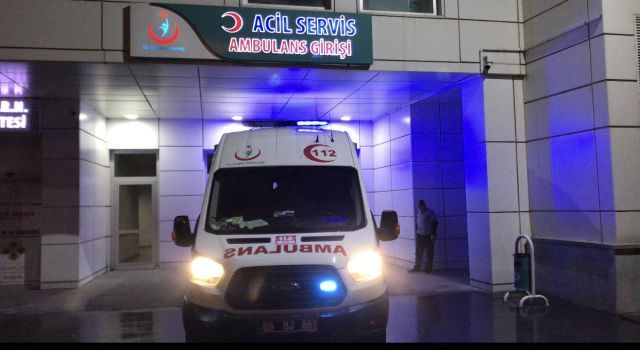 Otomobil ve Motosiklet Çarpıştı 1 Yaralı