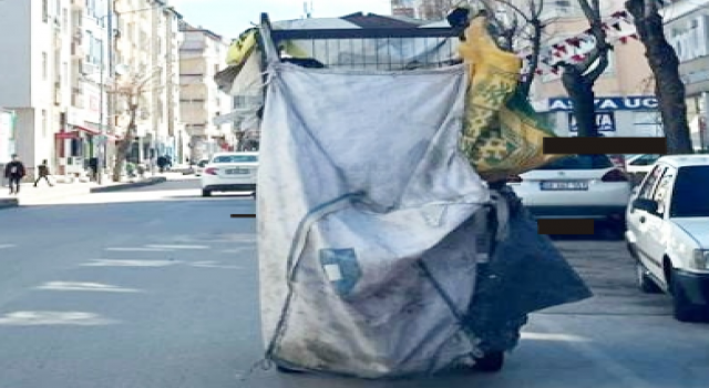 Kimisi Ekmek, Kimisi de Çalma Derdinde