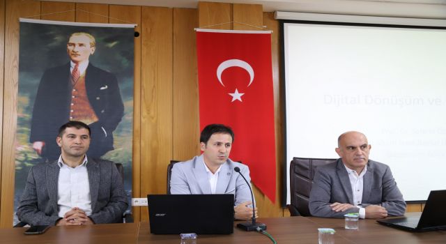 Rektör Arıbaş: İletişimde Yapılanlar Yasal Mı Ahlaki Mi?
