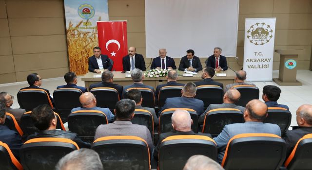 Vali Kumbuzoğlu, Eskil'de Muhtarlarla Buluştu