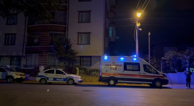 22 Yaşındaki Kadın Evinde Ölü Olarak Bulundu