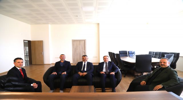 Rektör Arıbaş’tan, Akbal’a Hayırlı Olsun Ziyareti