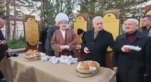 Somuncu Baba Anma Programı Sabah Namazıyla Başladı