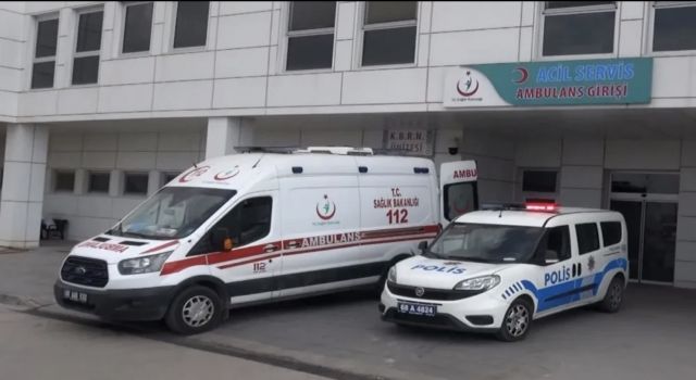 Motosiklet ile Otomobil Çarpıştı, 1 ağır Yaralı