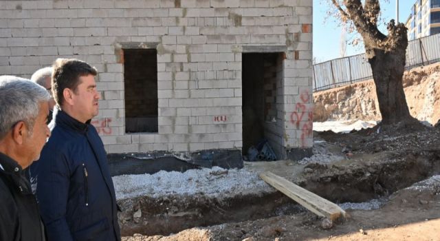 Başkan Dinçer, Terlemez Baba Türbesi’ndeki Çalışmaları Yerinde İnceledi