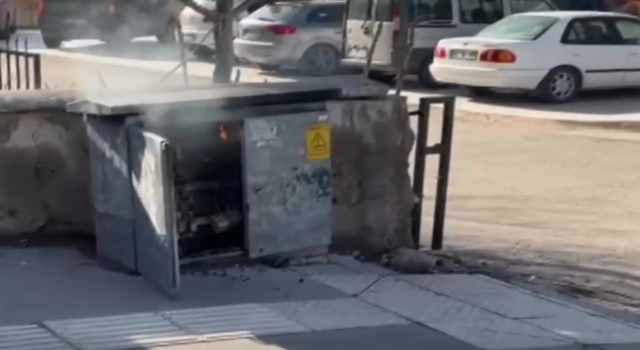 Ebulfeyz Elçibey Caddesinde Trafo Yangını