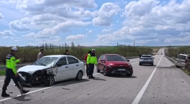 Güzelyurt Yolunda 4 Aracın Karıştığı Kazada 9 Kişi Yaralandı