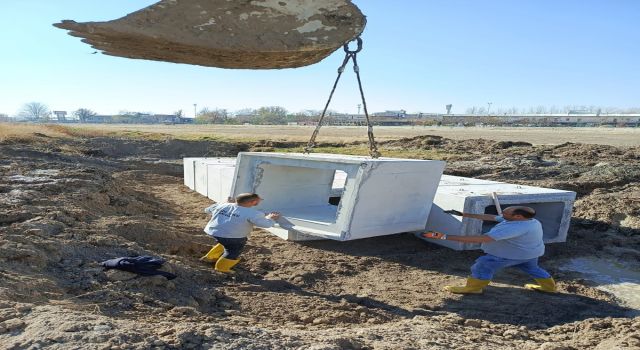 İl Özel İdaresi Su Taşkınlarını Önlemek İçin Sahada