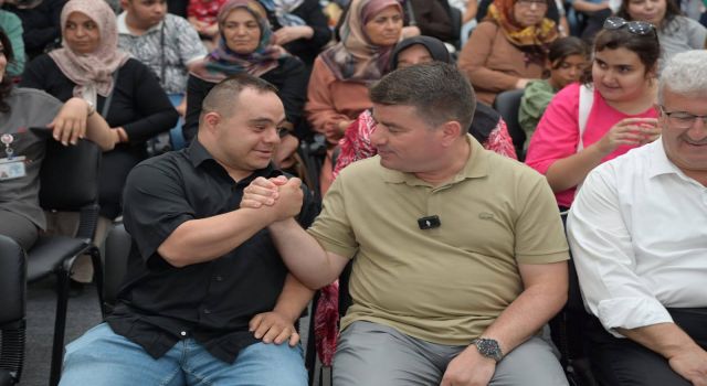Engelsiz Yaşam Merkezi İçin Dinçer’e Teşekkür