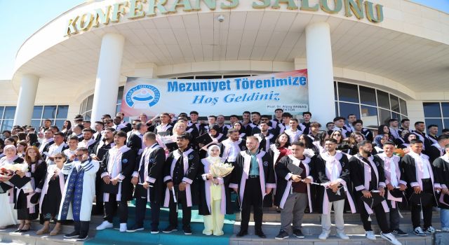 ASÜ Teknik Bilimler MYO’da Mezuniyet Coşkusu Yaşandı