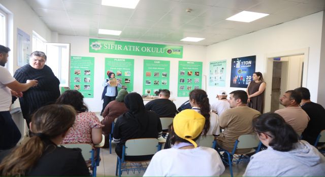 Engelsiz Yaşam Merkezi Öğrencilerinden Geri Dönüşüm Tesisine Anlamlı Ziyaret