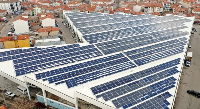 Aksaray Belediyesi Güneş Enerjisi Yatırımlarını Büyütüyor