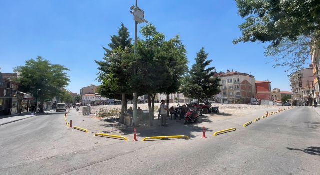 Esnaflar “Yüzlerce Araç Park Edilebilirdi”
