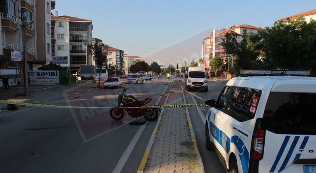 Kamyonetin Çarptığı Motosiklet Sürücüsü Ağır Şekilde Yaralandı