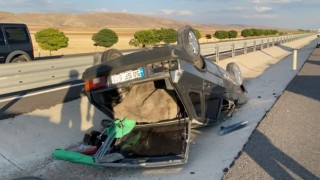 Kontrolden Çıkan Otomobil Takla Attı: 1'i Ağır 2 Yaralı