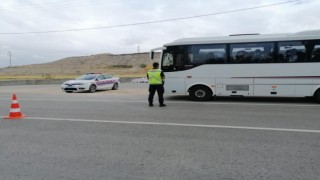 Jandarma Ekiplerinden Yolcu Otobüslerine Sıkı Denetim