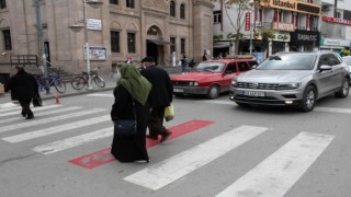 Sürücüler Tepkili “Neden Yayalara Ceza Yok ?”