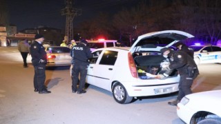 Araç ve Şahıslar Didik Didik Arandı