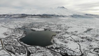 Buz Tutan Helvadere Göleti Hasan Dağı Manzarasıyla Havadan Görüntülendi
