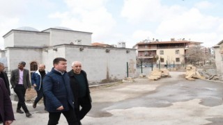 Belediye Başkanı Dr. Evren Dinçer Melik Mahmut Gazi Hangah’ında İncelemelerde Bulundu