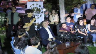 Medeniyet Gölgesinde Gençlerle Söyleyişi