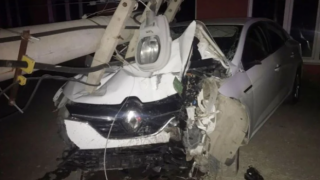 Otomobil Direğe Çarptı, 1 Kişi Öldü, 1 Kişi Yaralandı