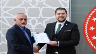 İYİ Parti Merkez İlçe Başkanı Yılmaz Mazbatasını Aldı