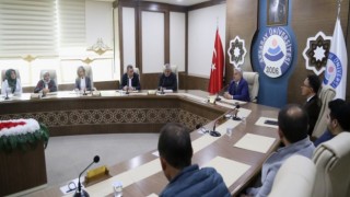 İdari Personelle Buluşan Şahin, Engelsiz Kampüsü Anlattı