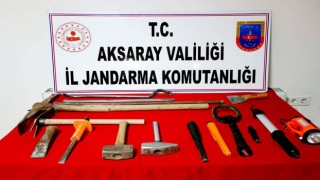 Defineciler Suçüstü Yakalandı