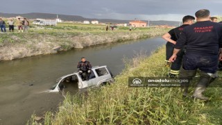Sulama kanalına düşen araçta 1 kişi öldü