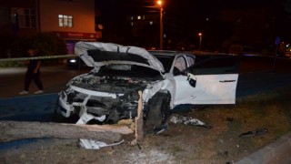 İki Otomobil Çarpıştı, 6 Kişi Yaralandı
