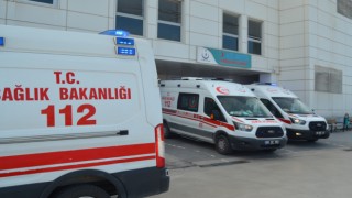 Otomobil İle Minibüs Çarpıştı, 7 Kişi Yaralandı