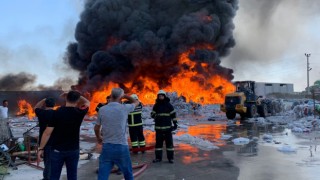 Geri Dönüşüm Fabrikası Alevlere Teslim