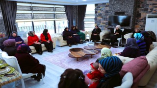Canan Kumbuzoğlu, Şehit Ailelerini Vali Konutunda Ağırladı