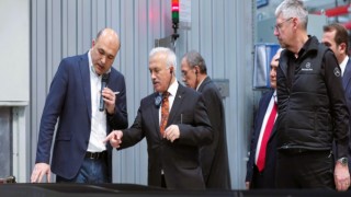 Vali Kumbuzoğlu, Mercedes-Benz’de Üretim Bantlarını Gezdi