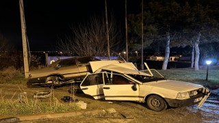 Otomobiller Çarpıştı 6 Kişi Yaralandı