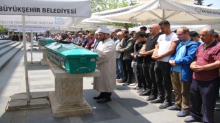 Sosyal Medya Fenomeni Neşet Turan'ın Cenazesi Kayseri'de Defnedildi