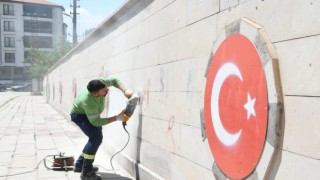 Görüntü Kirliliği Yaratan Duvarlar Renkleniyor