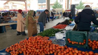 Alanda, Satanda Şikayetçi