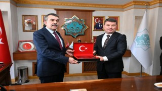Belediyenin Eğitim Projeleri Bakan Tekin’den Tam Not Aldı