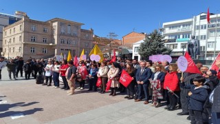 “Biz Anneyiz, Kardeşiz, Evladız, BİZ KADINIZ!”