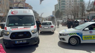 Pazardan Dönen 3 Kadına Otomobil Çarptı