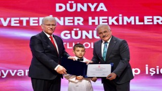 8 Yaşındaki Osman Fahri Veteriner Hekim Oldu